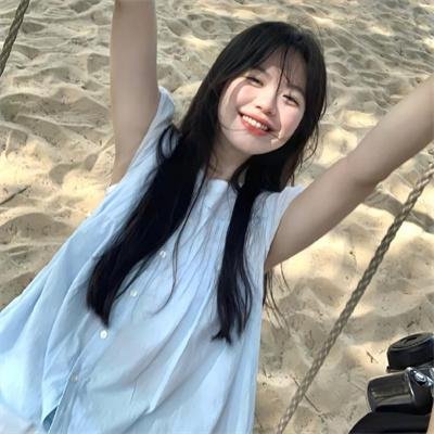 明洞灯塔 海报